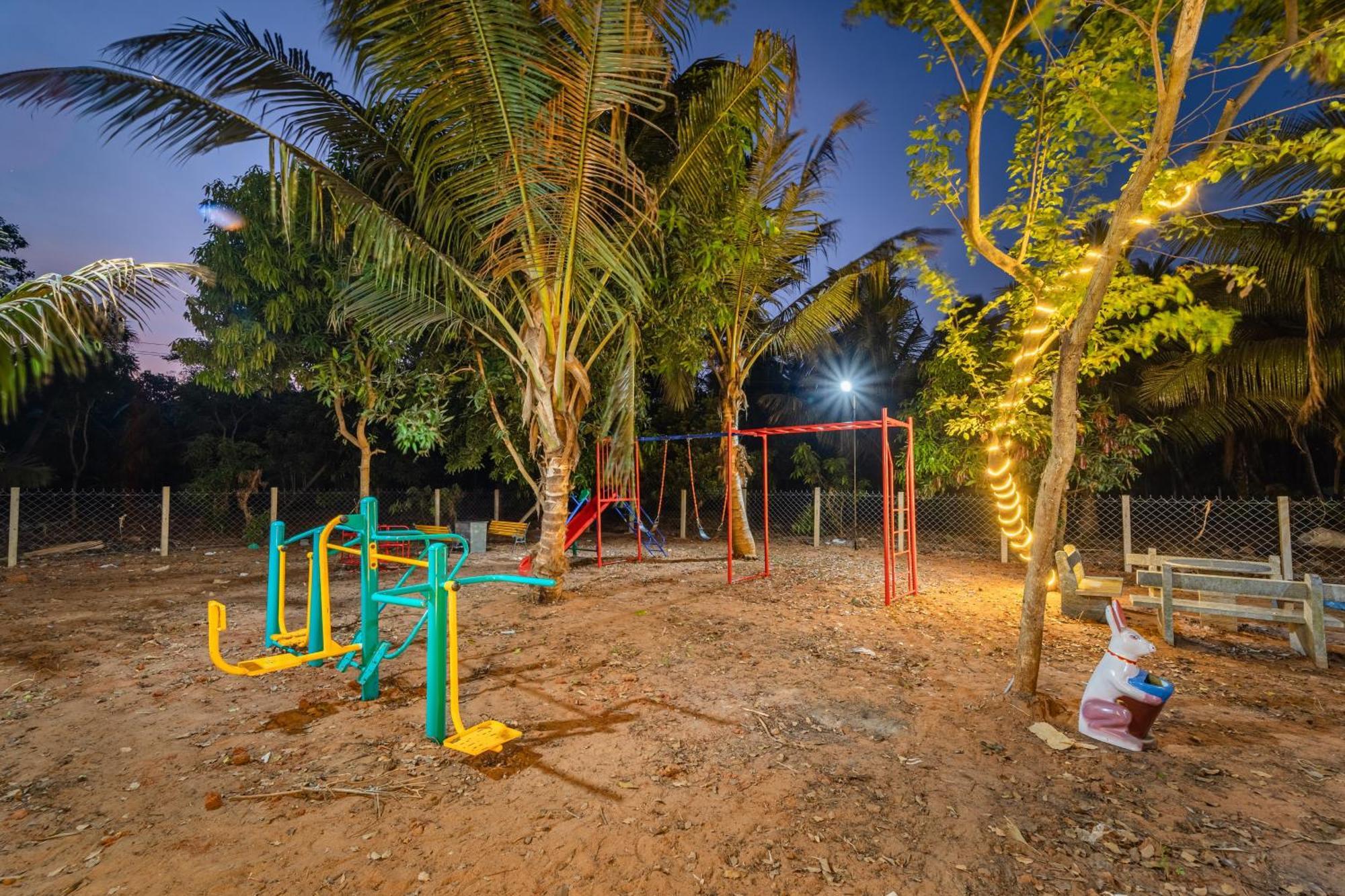 Teak Leaf Gateway Villa With Swimming Pool Indoor Games Kālapettai Dış mekan fotoğraf