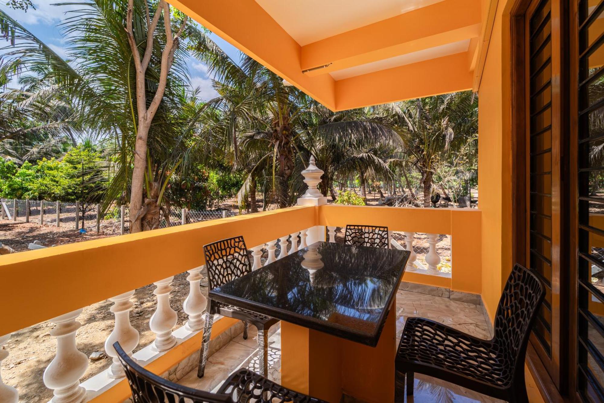 Teak Leaf Gateway Villa With Swimming Pool Indoor Games Kālapettai Dış mekan fotoğraf