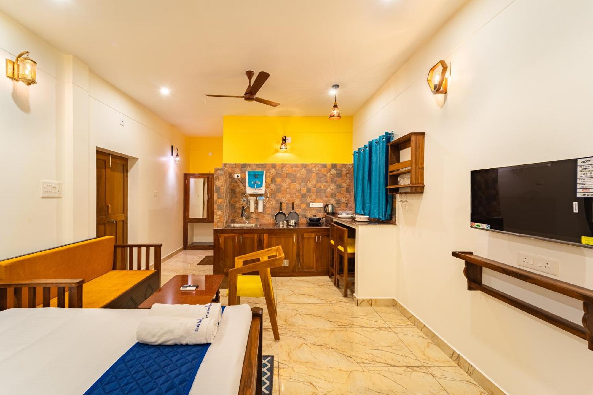 Teak Leaf Gateway Villa With Swimming Pool Indoor Games Kālapettai Dış mekan fotoğraf