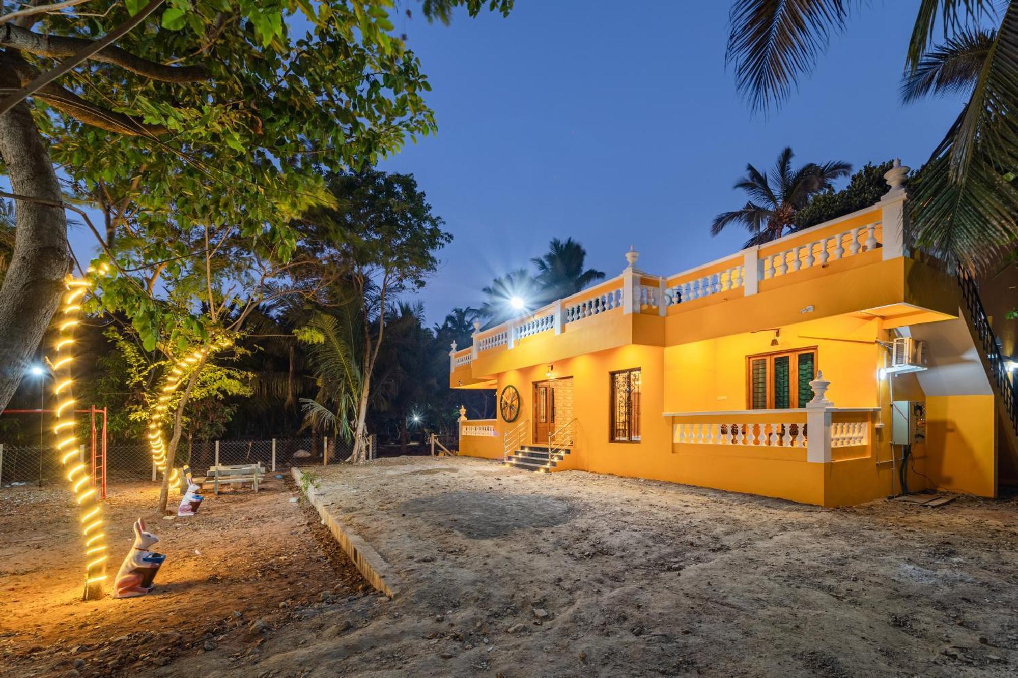 Teak Leaf Gateway Villa With Swimming Pool Indoor Games Kālapettai Dış mekan fotoğraf