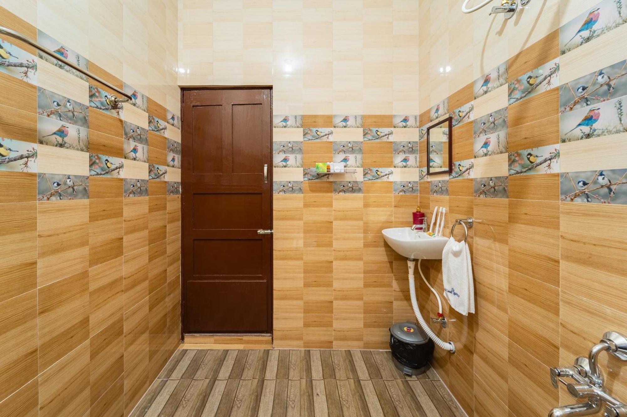 Teak Leaf Gateway Villa With Swimming Pool Indoor Games Kālapettai Dış mekan fotoğraf
