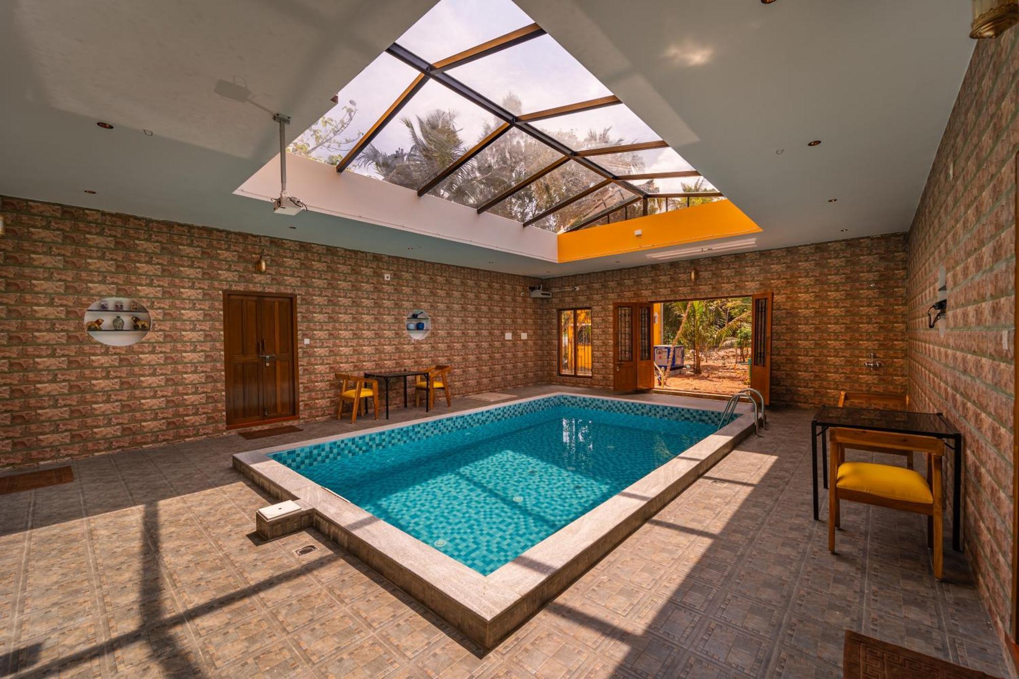 Teak Leaf Gateway Villa With Swimming Pool Indoor Games Kālapettai Dış mekan fotoğraf