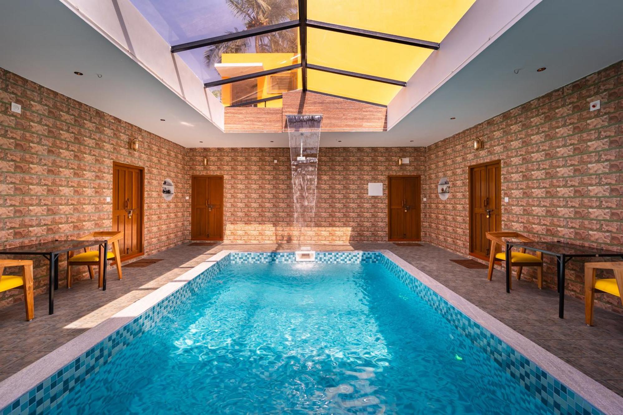 Teak Leaf Gateway Villa With Swimming Pool Indoor Games Kālapettai Dış mekan fotoğraf
