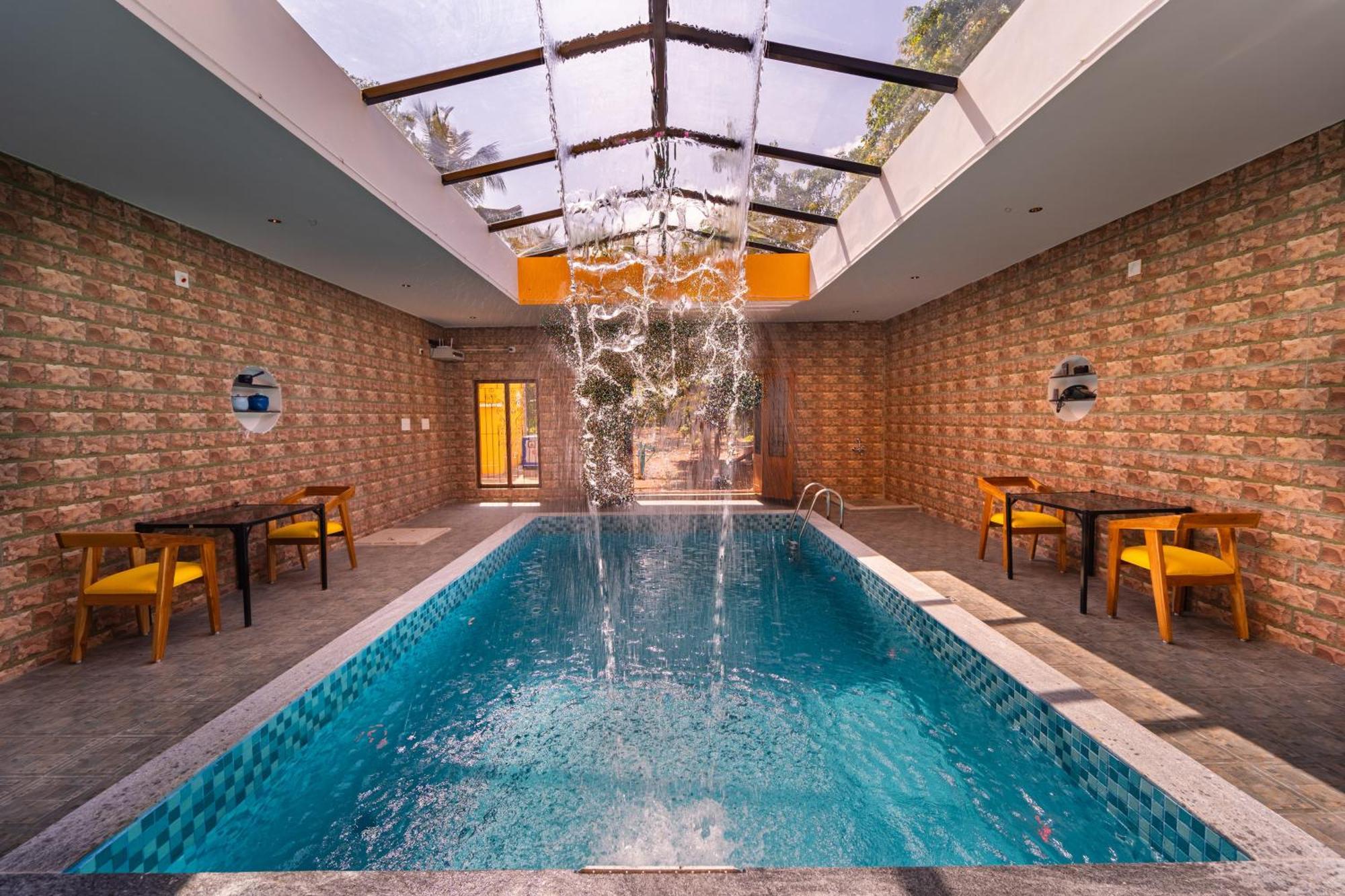 Teak Leaf Gateway Villa With Swimming Pool Indoor Games Kālapettai Dış mekan fotoğraf
