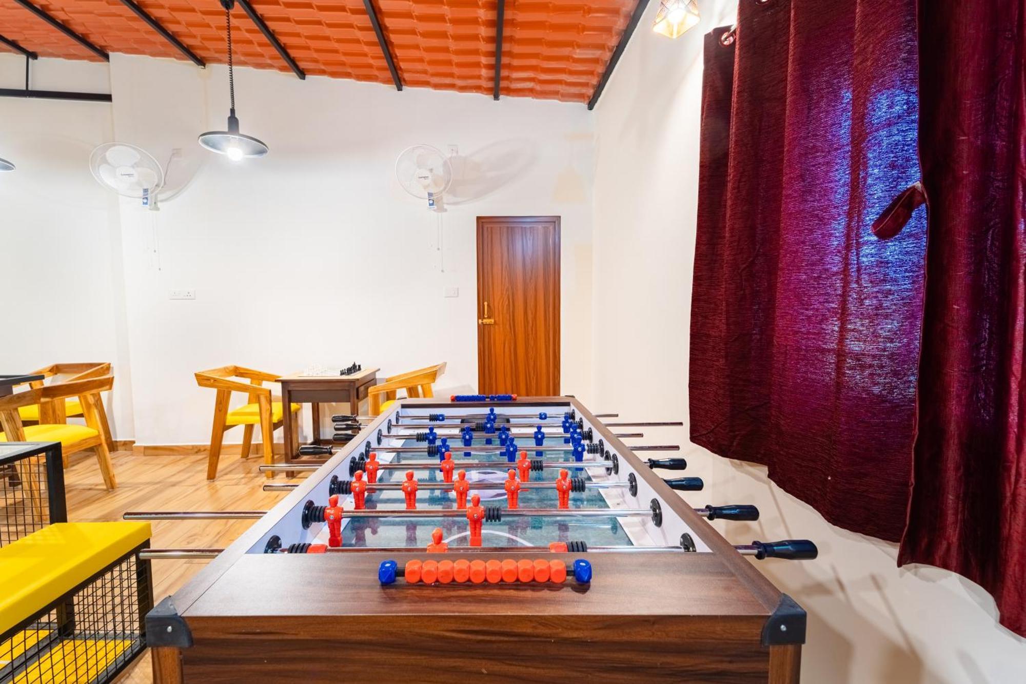 Teak Leaf Gateway Villa With Swimming Pool Indoor Games Kālapettai Dış mekan fotoğraf